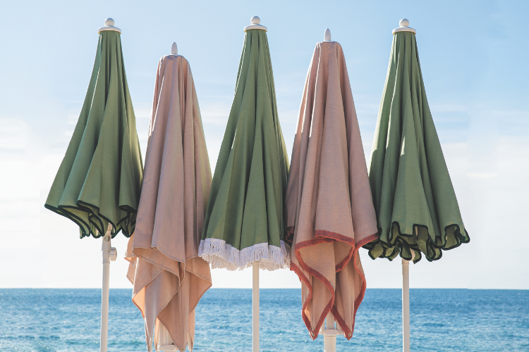black-cove-vlaemync-parasol-terrasse